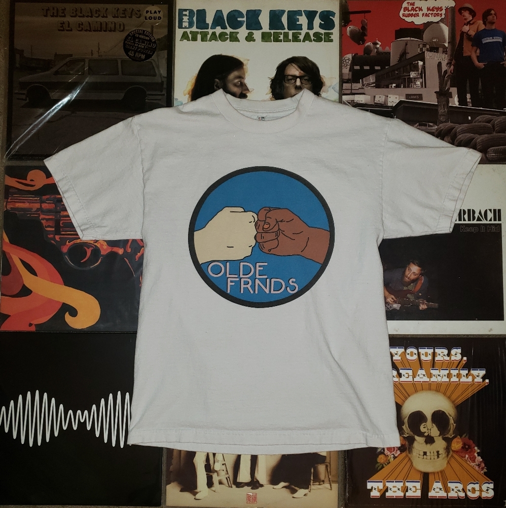 Vintage Olde Frnds T-Shirt - Black and White Unite
